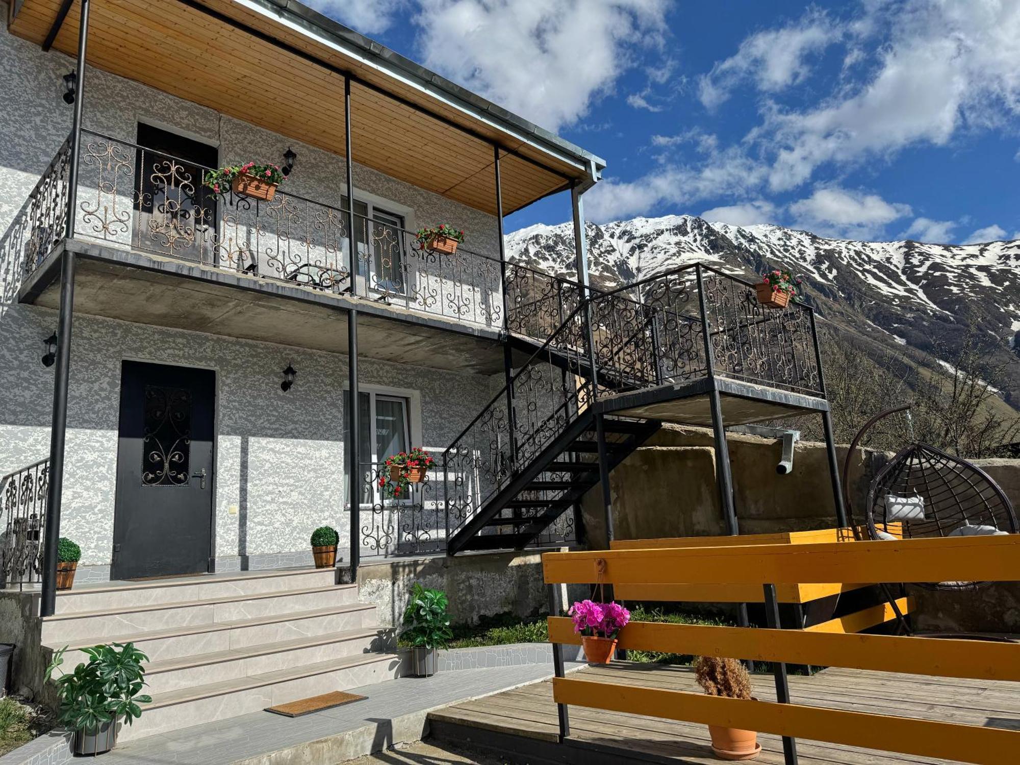 Hotel Elia Kazbegi Dış mekan fotoğraf